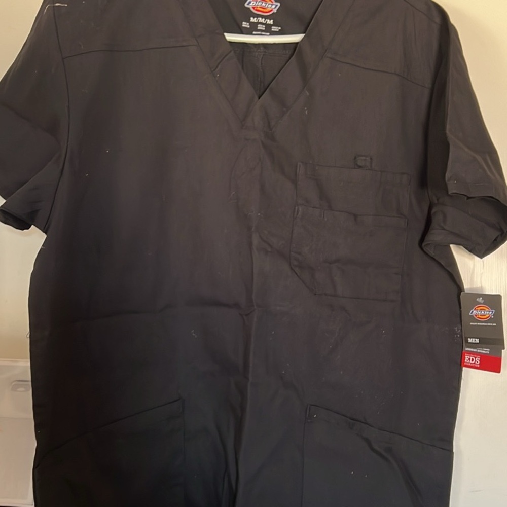 Dickies Men's Black V-Neck Scrub sets Medium $5.00 each
